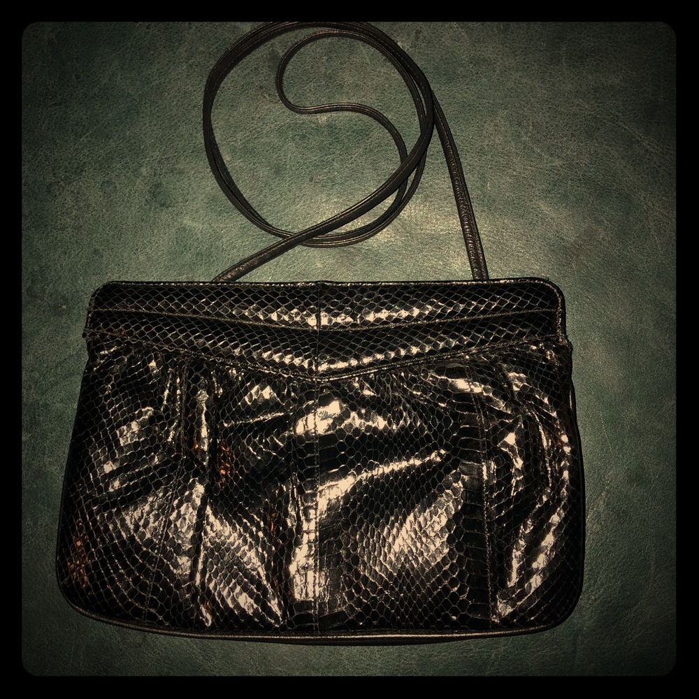 Vintage 80’s Aspects black snakeskin clutch